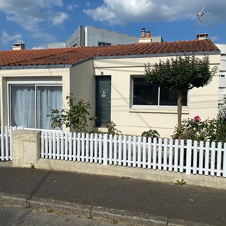 Comme A La Maison La Roche-sur-Yon Exterior photo