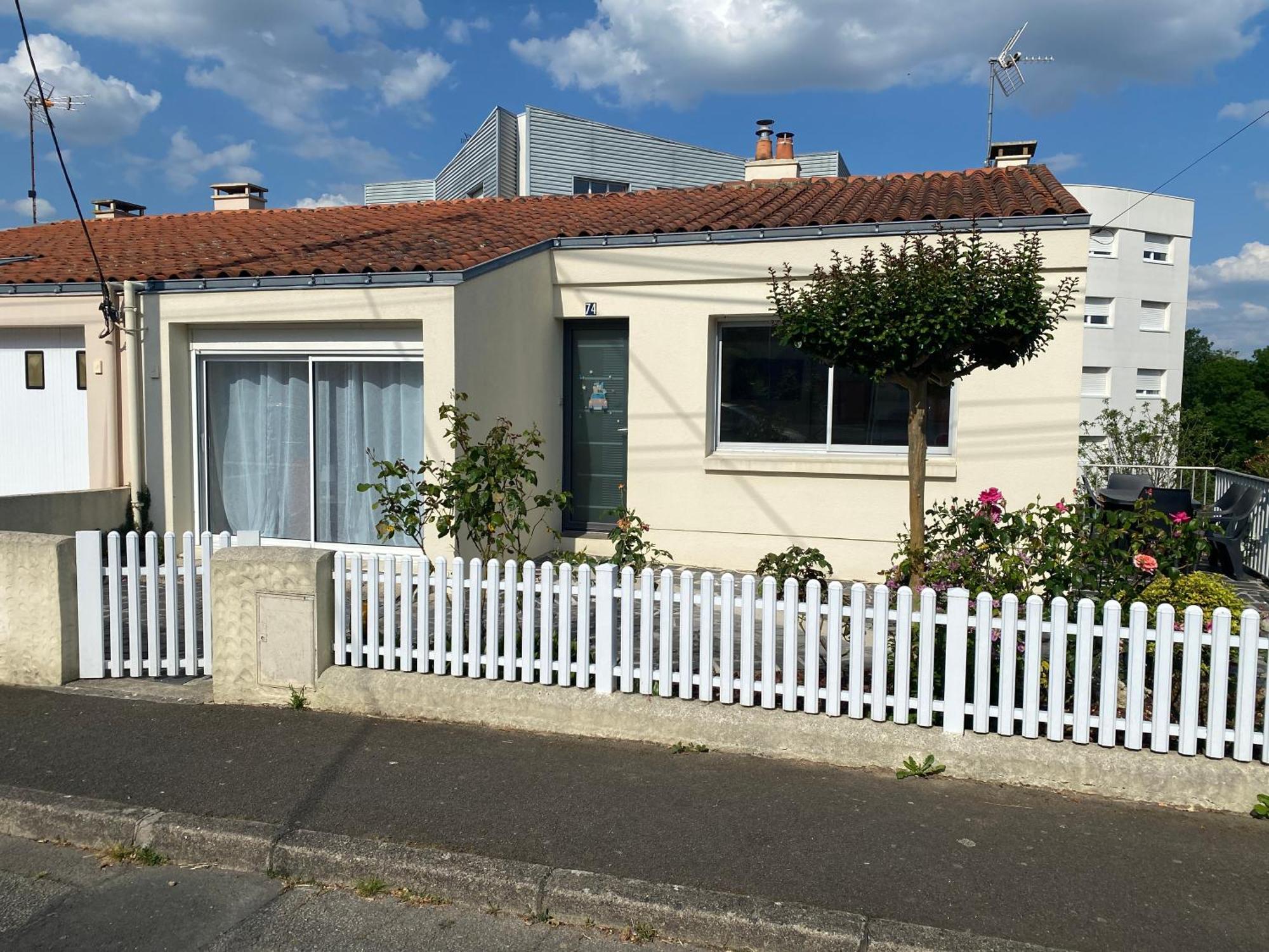 Comme A La Maison La Roche-sur-Yon Exterior photo